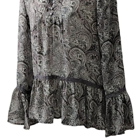 Charming Charlie Women's Sheer Gray Paisley Long Bell Sleeve Peplum Blouse Small - Picture 5 of 10